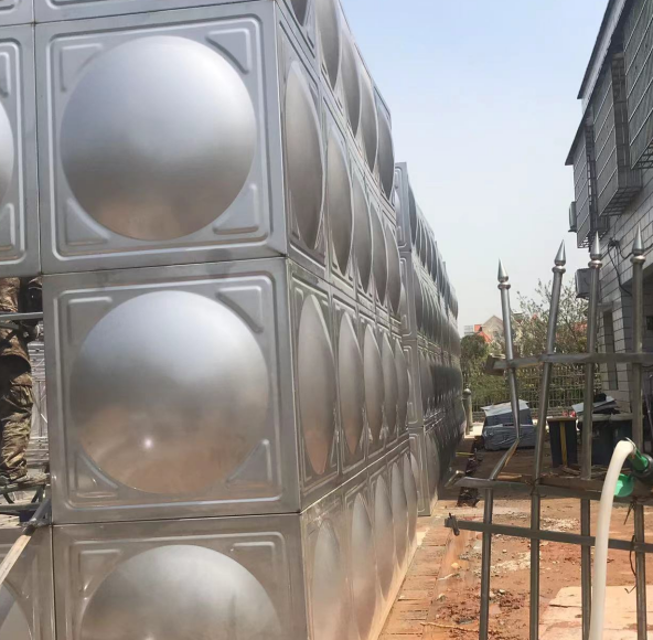 北京如何计算不锈钢保温水箱的价格？